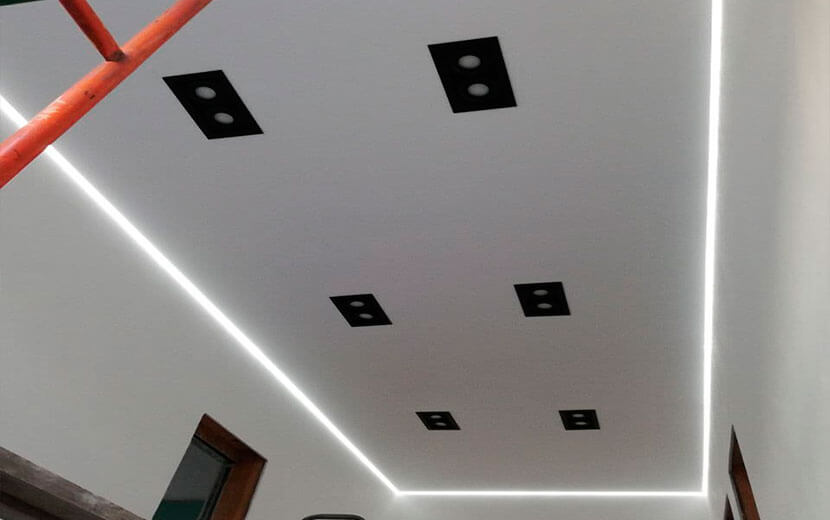 Натяжной потолок Спот Ниша